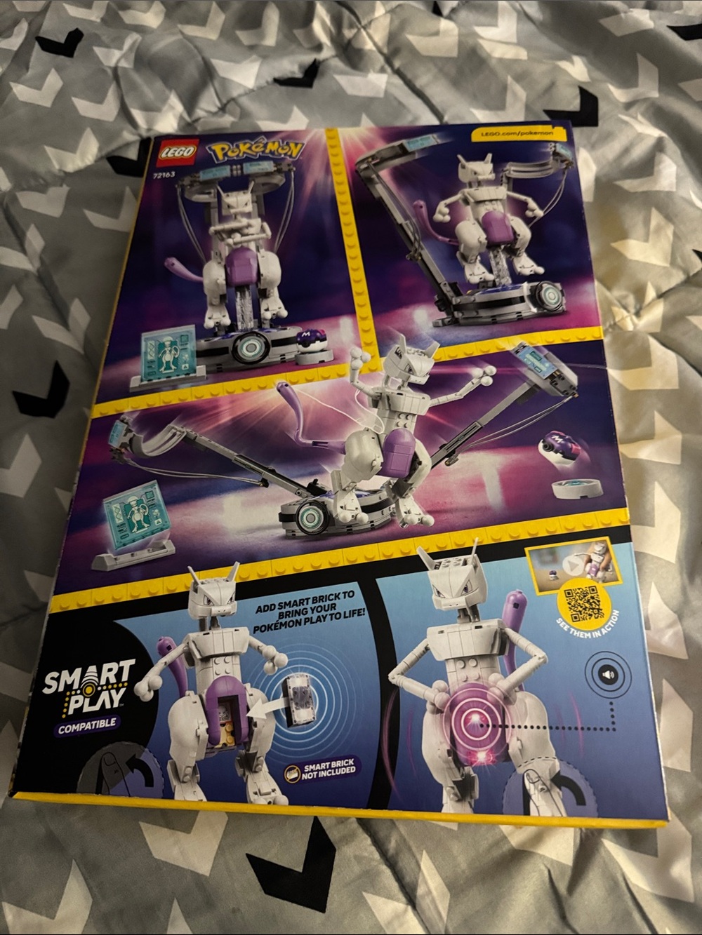 LEGO Pokémon Mewtwo Lab Build Set - White, Purple, Black & Yellow - Picture 2 of 2